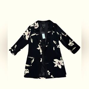 Dynamite women’s small blazer, new with tags, floral, open, black pink